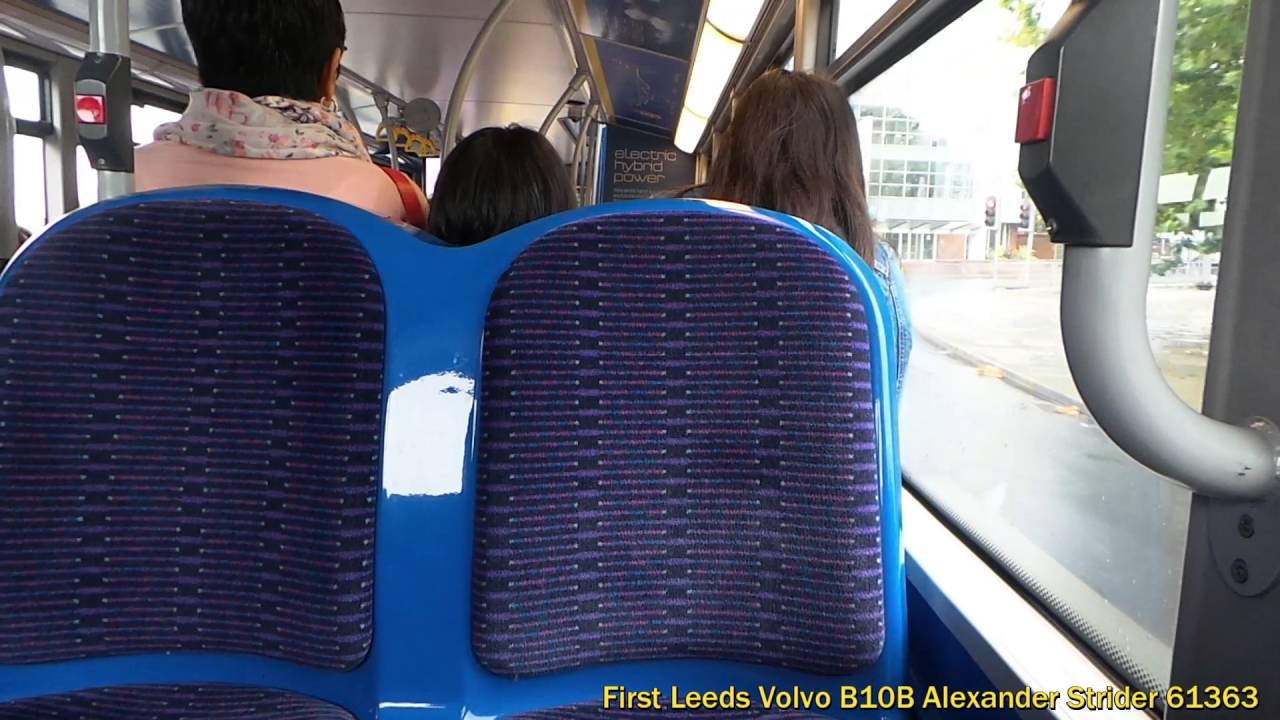 Service 26 Reading Buses ADL Dennis Enviro 400H 202 (SN60 ECX)