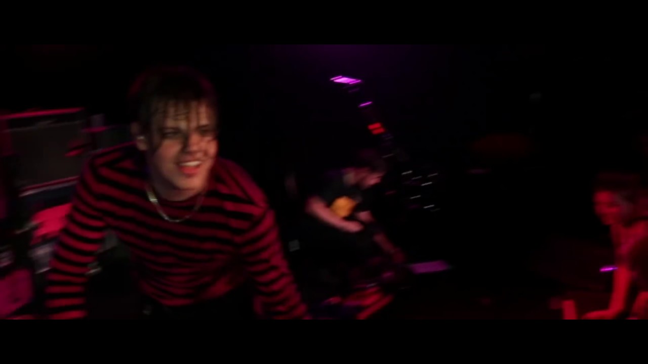 YUNGBLUD's first american tour | Beyond the Barricade