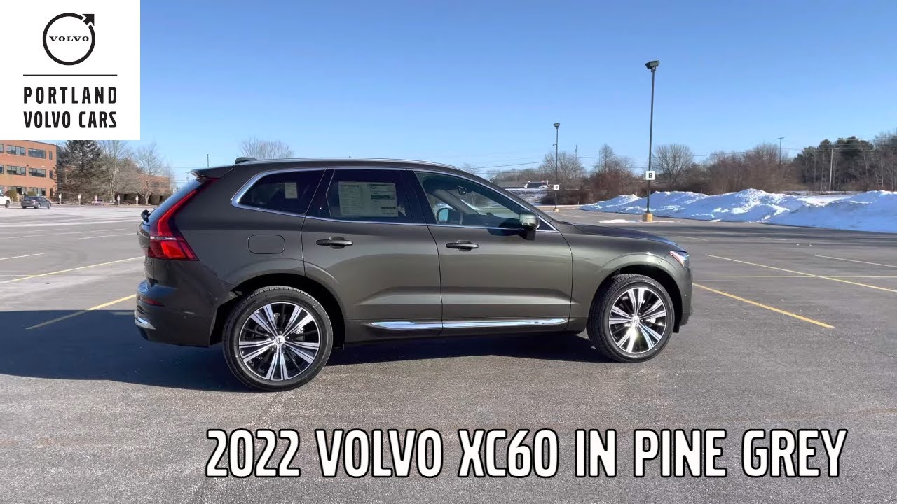 Volvo XC60 цвета «серый металлик» 2022 года / Автомобильный тур с Хизер