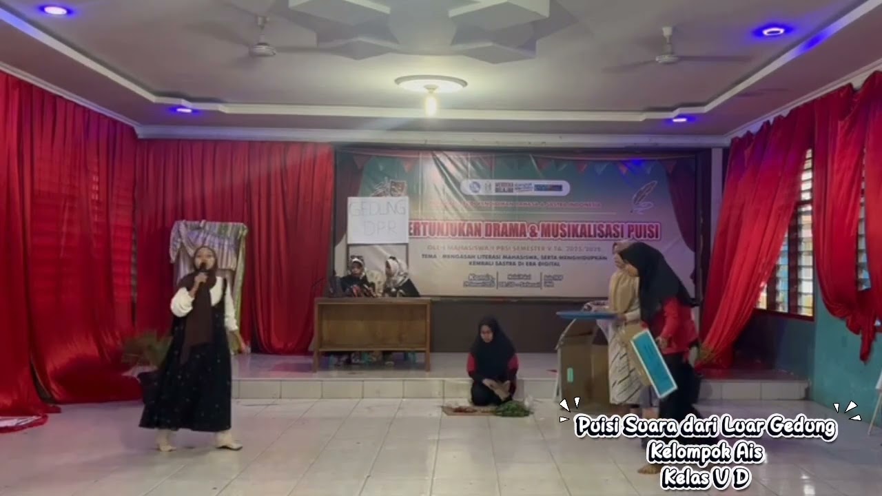 Puisi Suara dari Luar Gedung Karya Aisyah dkk. Dosen Pengampu: Tarida Ilham Manurung, S.Pd., M.Pd