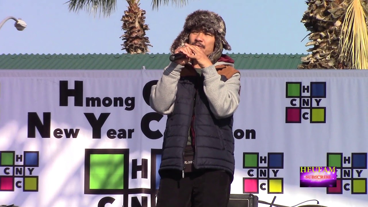 Tojsiab.com Hais Paj Huam Funny (Watch Till the End) - Fresno Hmong New Year 2019-2020