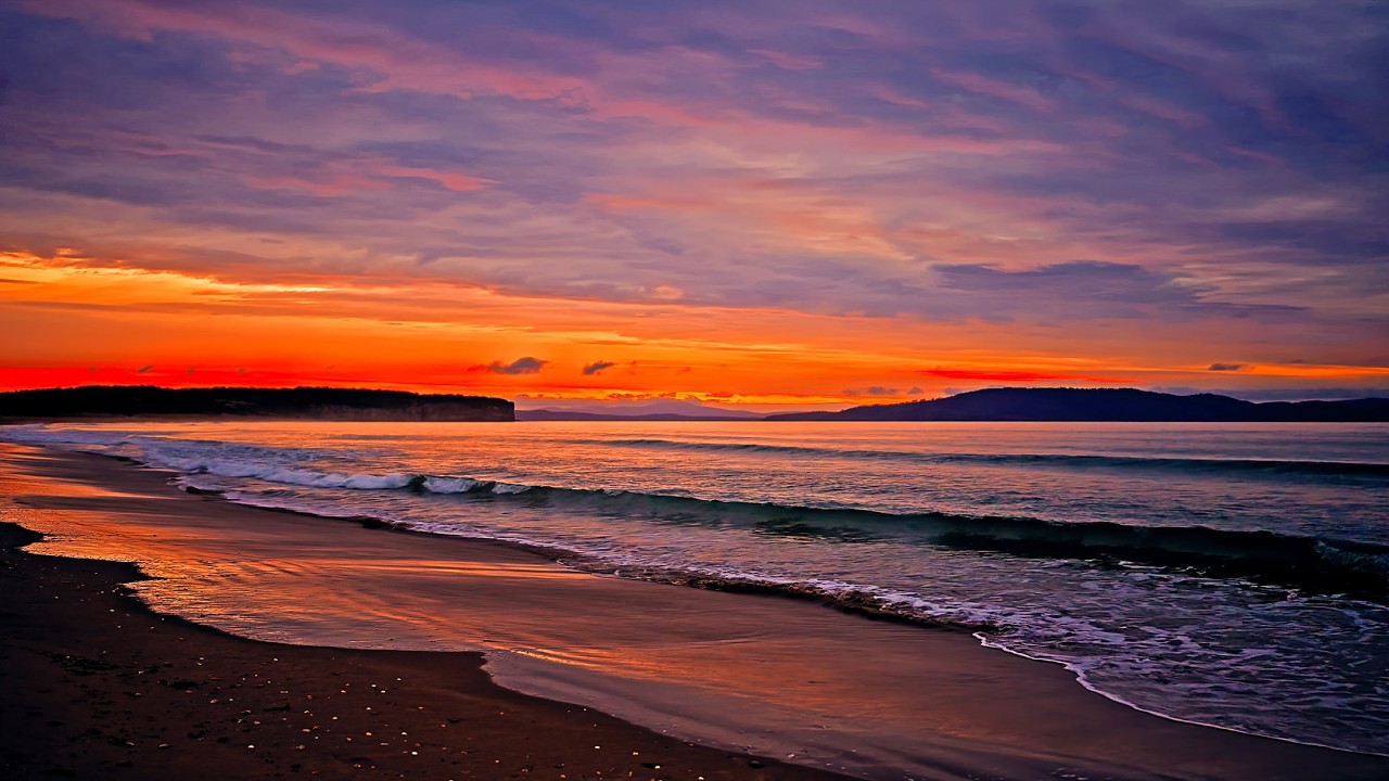 Dreamy Orange Sky Sunset on the Beach with Calm Ocean Waves | Relaxing ASMR for Deep Sleep | 3H 4K