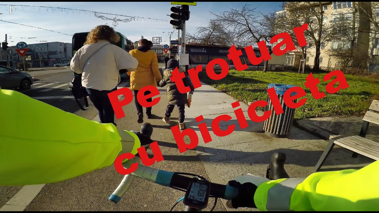Am pedalat pe trotuar la o ora de varf | In Galati pe bicicleta - ep. 6
