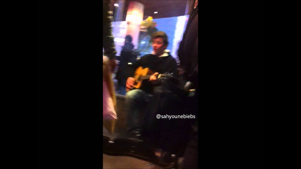 Shawn Mendes - As Long As You Love Me (Dundas Sq Meet Up)