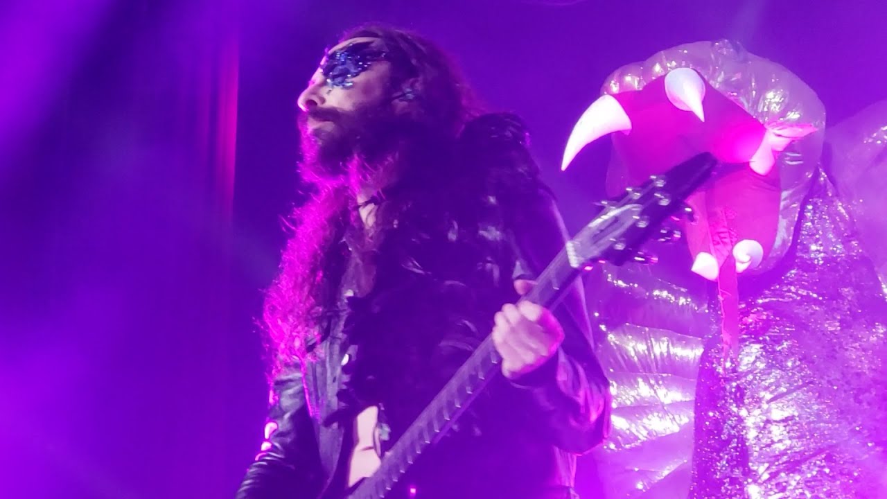 19  Sólo quedate en silencio - Moderatto Auditorio Nacional 2022