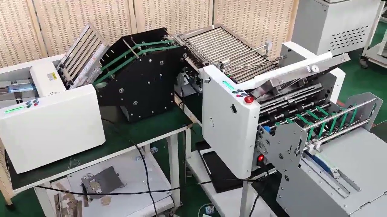 GAR03-4+GAR03-P1/2  folder machine with cross fold