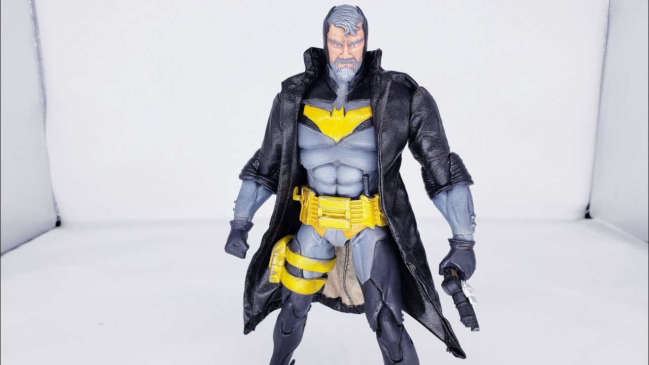Bruce Wayne | Batman: The White Knight, Mcfarlane Custom Figure | Review and Breakdown