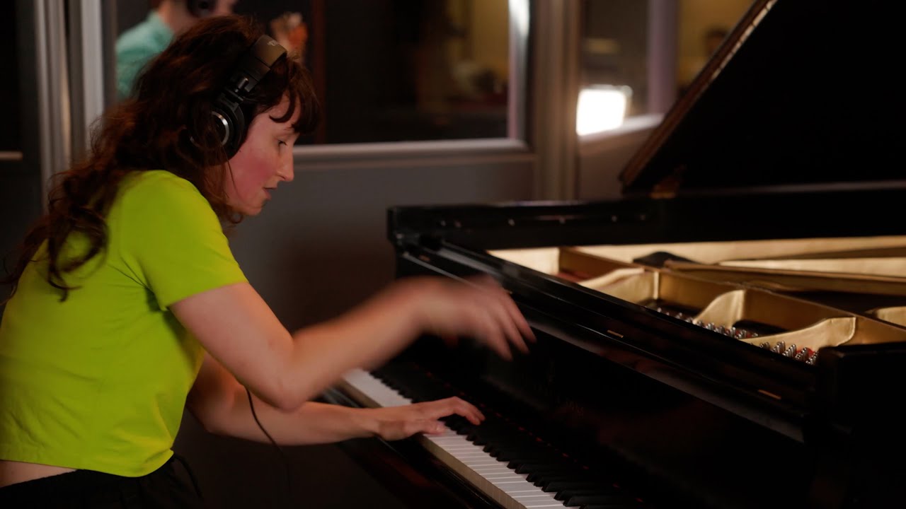 Ariane Racicot - Dancing With Fire (Live Session)