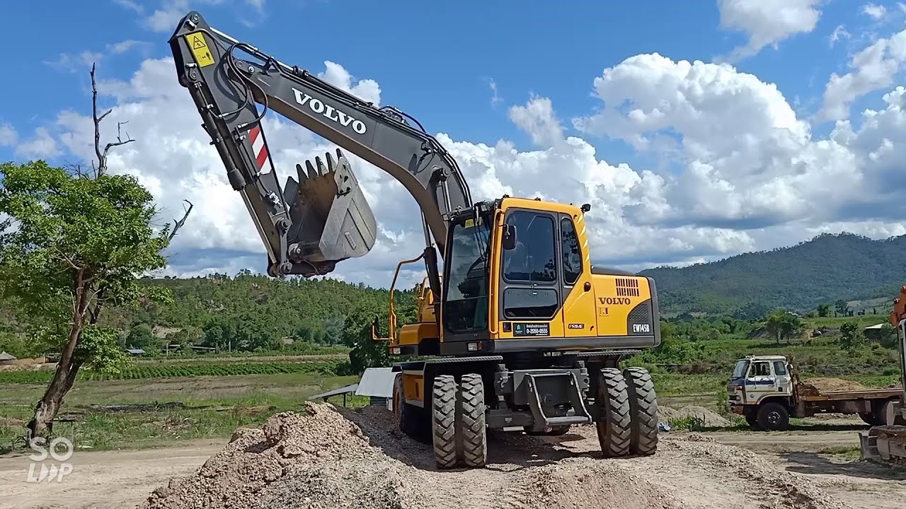 Volvo ew145bมาดูพายในห้องคนขับและการทำงานของเจ้าvolvo ew145bกันครับ