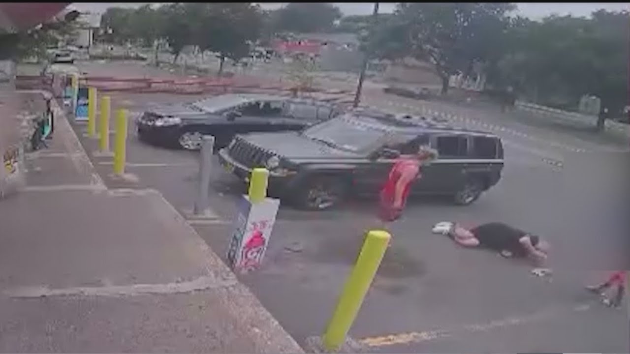 Woman pleads guilty to assaulting 75-year-old man in parking lot