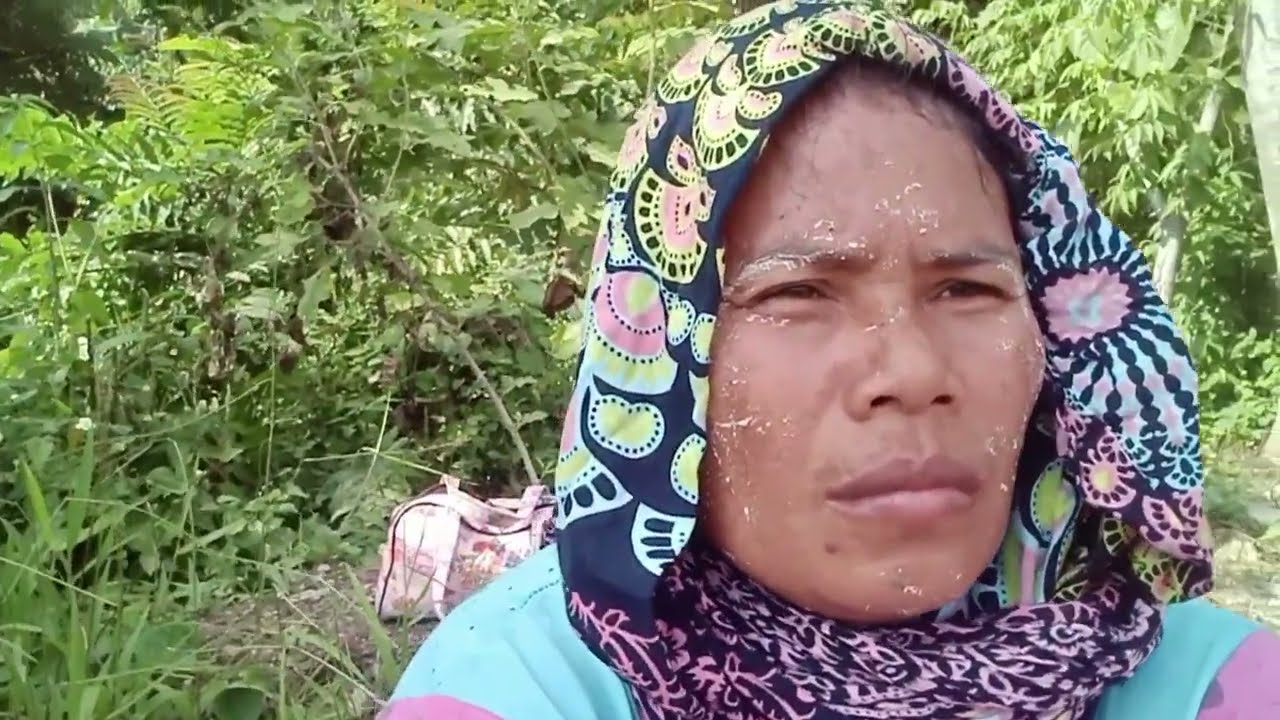 Iting tidak sadar bahasanya, saya bilang cina