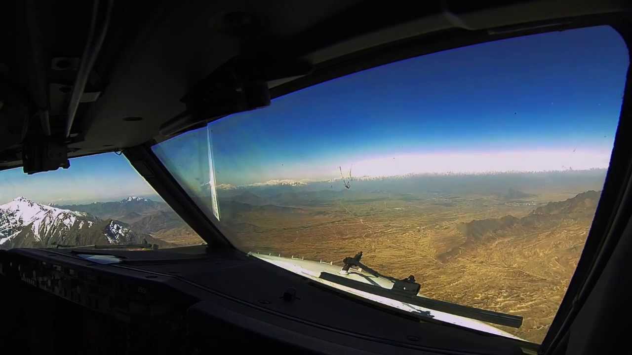 B737 Cockpit View KABUL Landing