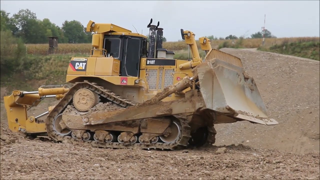 CATERPILLAR CAT D10T ripping in a gravelpit #technical #bulldozer #caterpillar