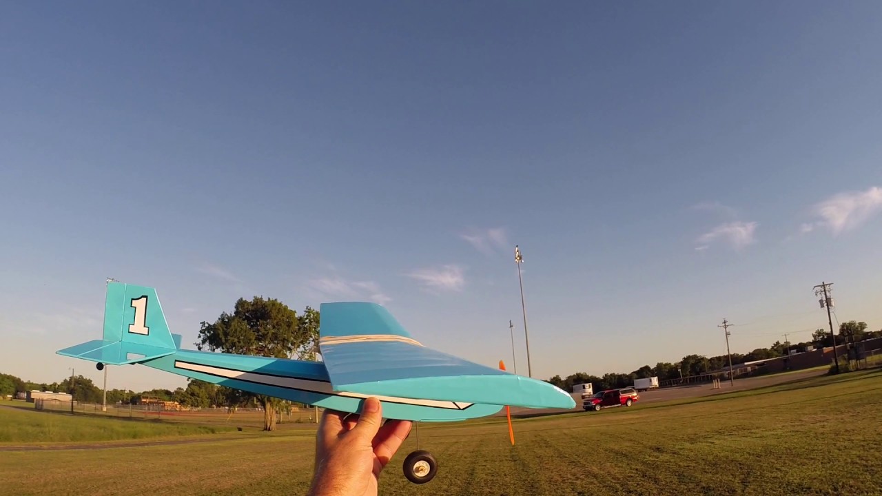 Willy Nillies Q-Tee 250 RC Plane