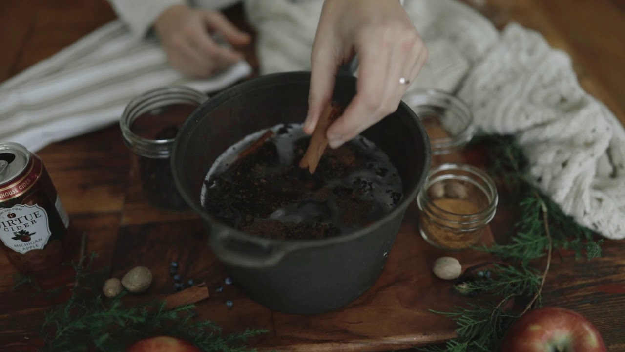 Winter Cider Cocktails: Wassail