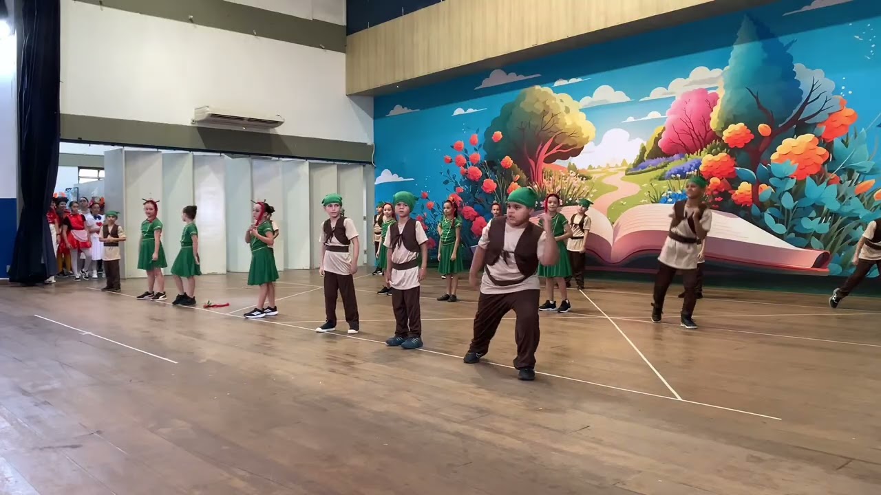 DANÇA SHREK    festa de encerramento ERA UMA VEZ TARDE MOV