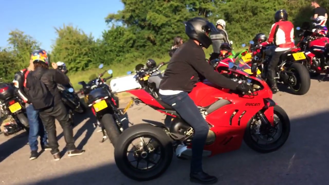 Loomies Motorcycles at the Moto Cafe - Film #1 of 2 - on any Wednesday Bike Night