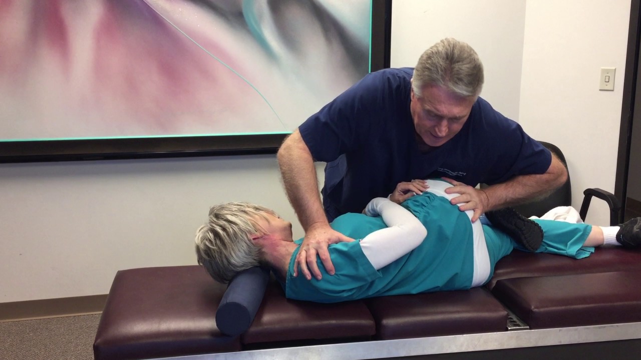 Houston Chiropractor Dr Gregory Johnson Adjust Renae Crack Queen Differently After Hours