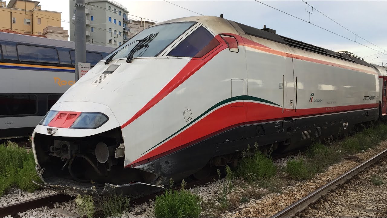 E414.145 CON IL MUSO DISTRUTTO ED INTERCITY E FRECCIABIANCA DEVIATI VIA RAVENNA...