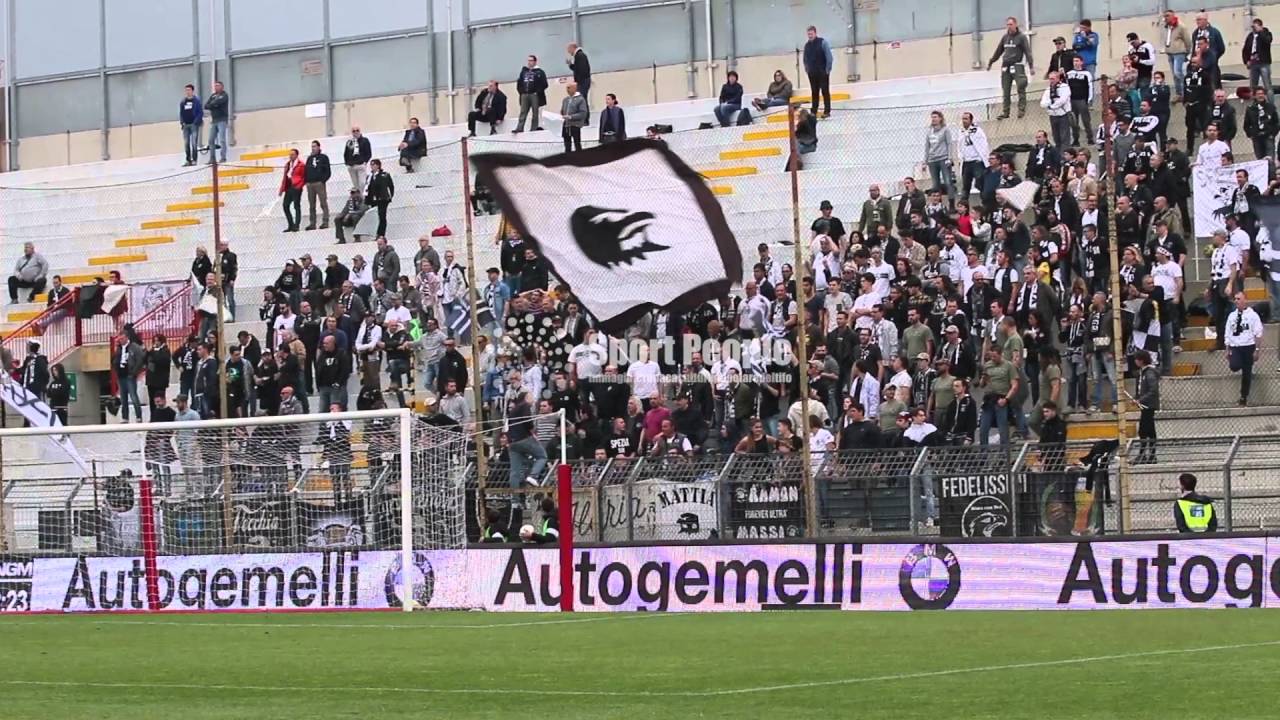 Il confronto ed il tifo degli ultras in Vicenza vs Spezia, Serie B 2015/16