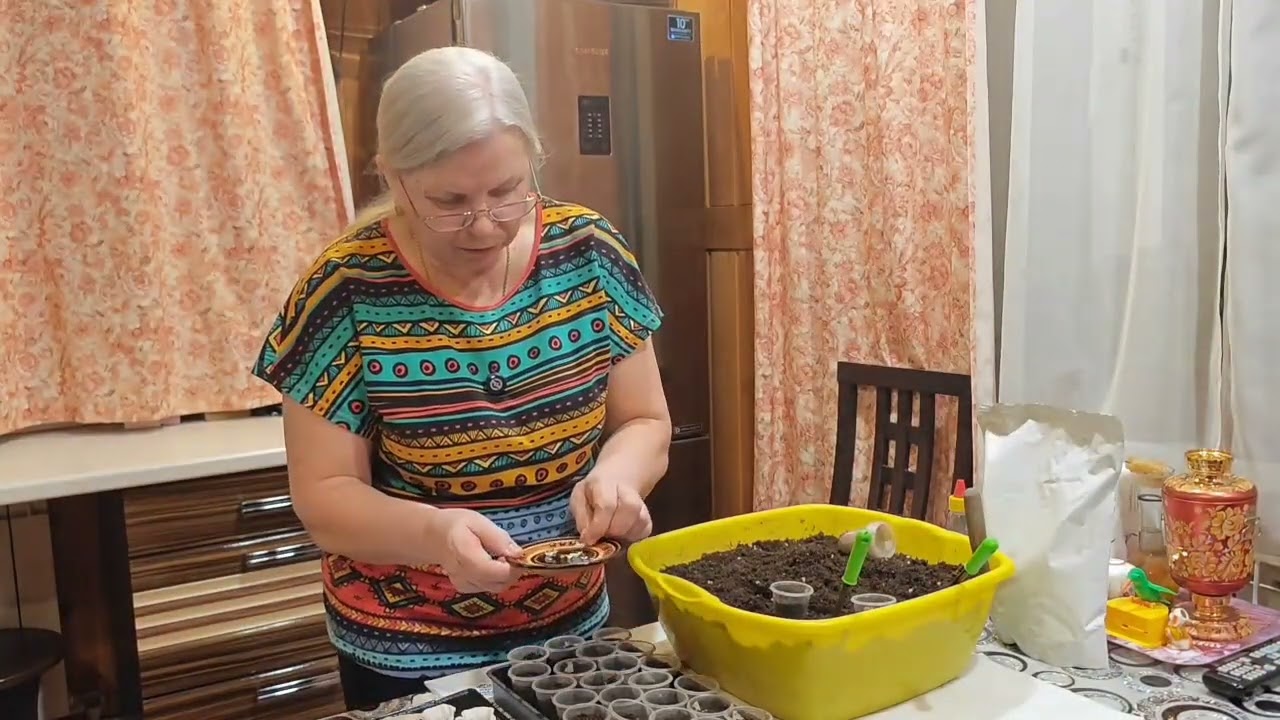 Посевную начинаю с перцев. 