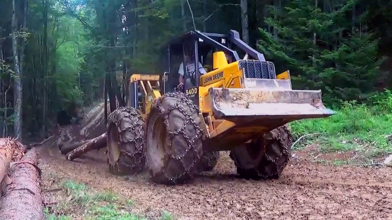 debardages des bois au tracteur forestier a la plagne