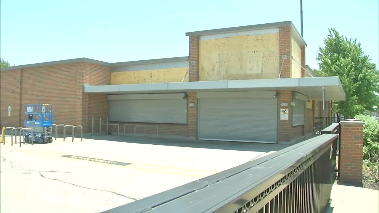 Aldi abruptly closes Chicago grocery store, partly due to crime | ABC7 Chicago