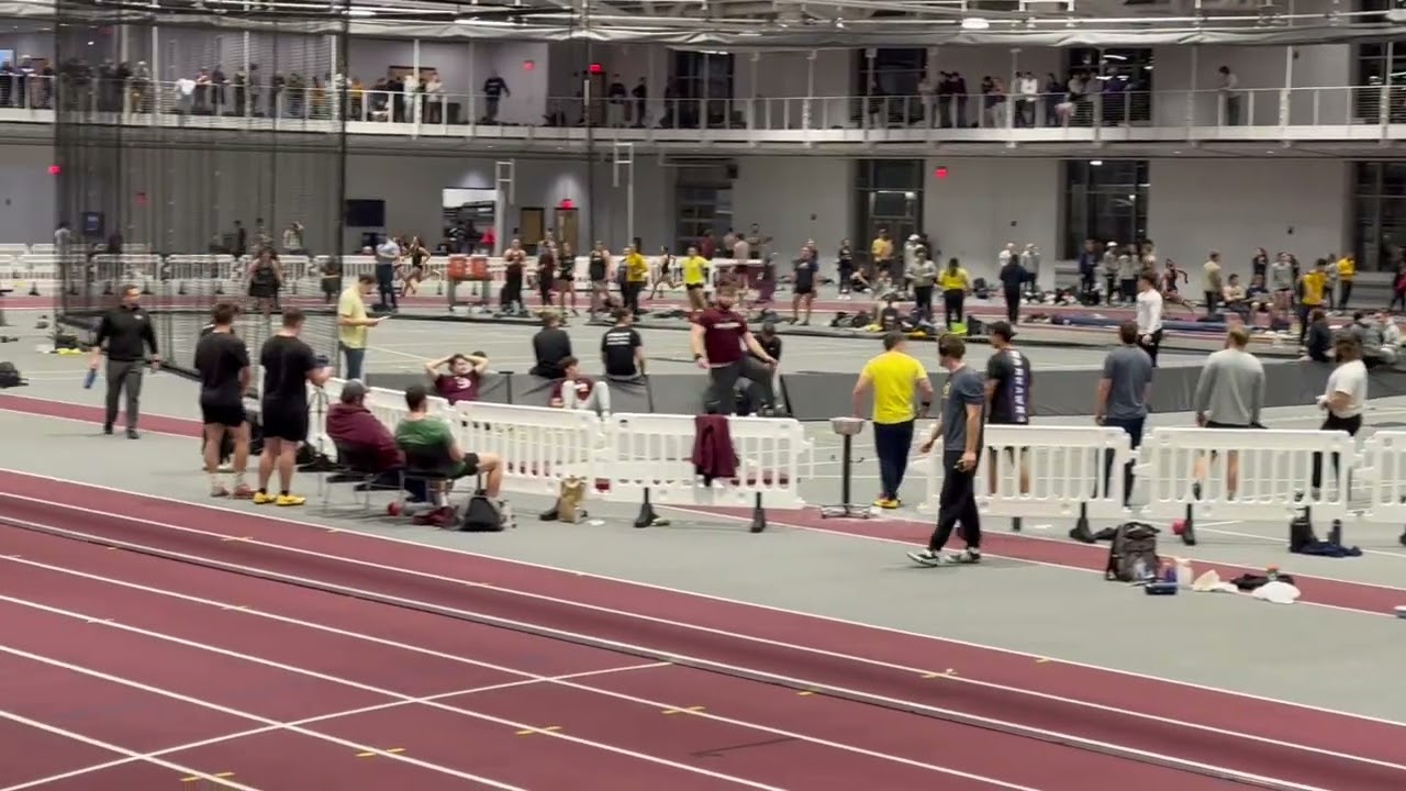 2026 UWEC indoor uwl caged women’s 200m Kakes, Alger, Norton