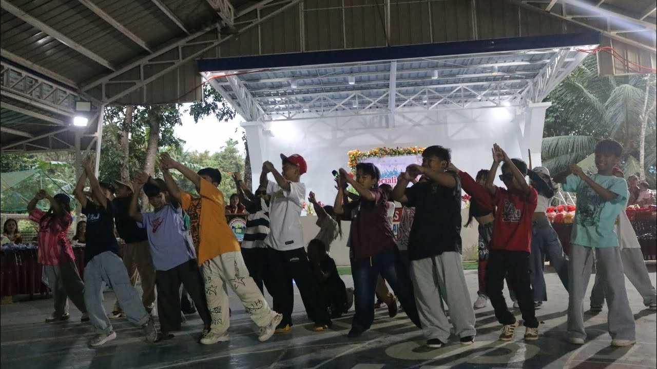 DES Grade 5 Students Special Number for Socialization Night -021226