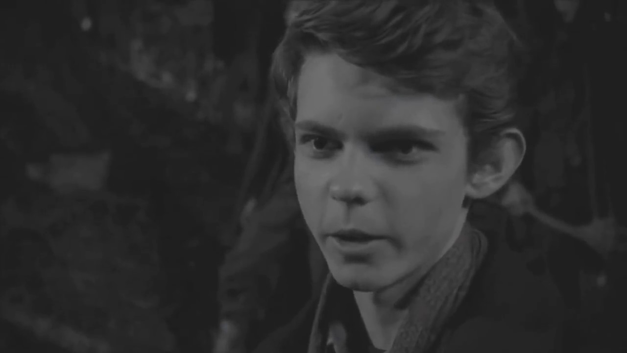 LOVE ME LIKE YOU DO||ROBBIE KAY||PETER PAN