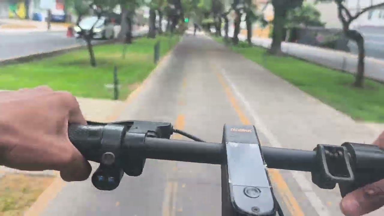 Corriendo en el scooter ninebot max g2 del ( Rimac a Miraflores 