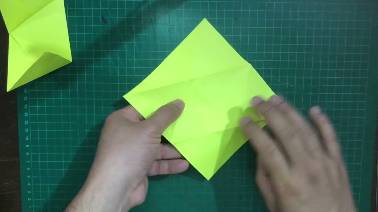 ¿Cuántas caras tiene un tetraedro?