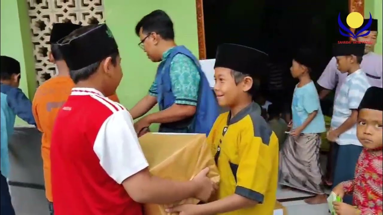 Berbagi Al-Quran & Alat Sholat di TPQ Darul Mustofa | Sahabat Yatim Peduli