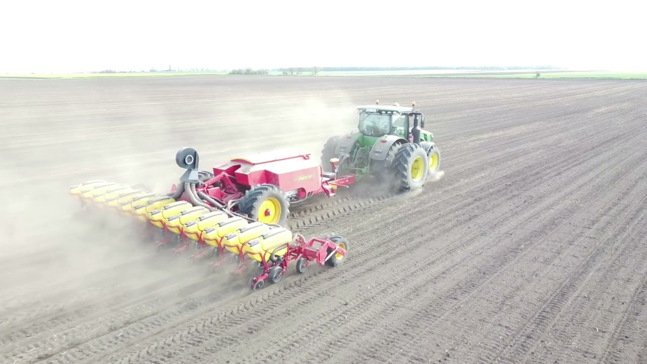 JOHN DEERE 8320R / VADERSTAD TEMPO L 12