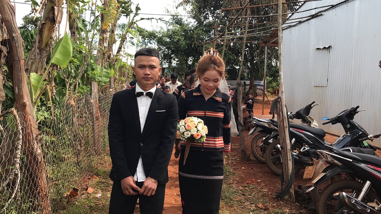 MV Đám cưới 2 bạn trẻ xinh đẹp cô dâu chú rể Rlan H’Thư & Rmah Hơp người dân tộc jrai Tây Nguyên