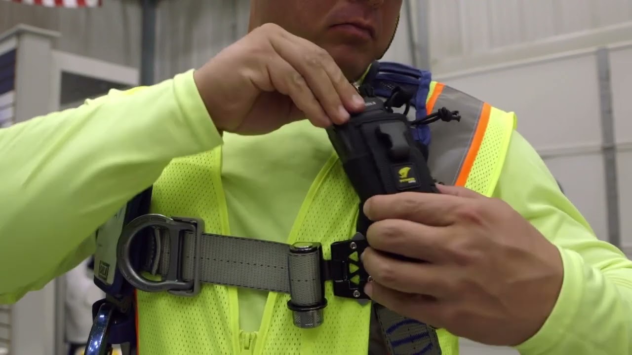 3M&trade;DBI SALA&reg; Adjustable Radio/Cell Phone Holster Video