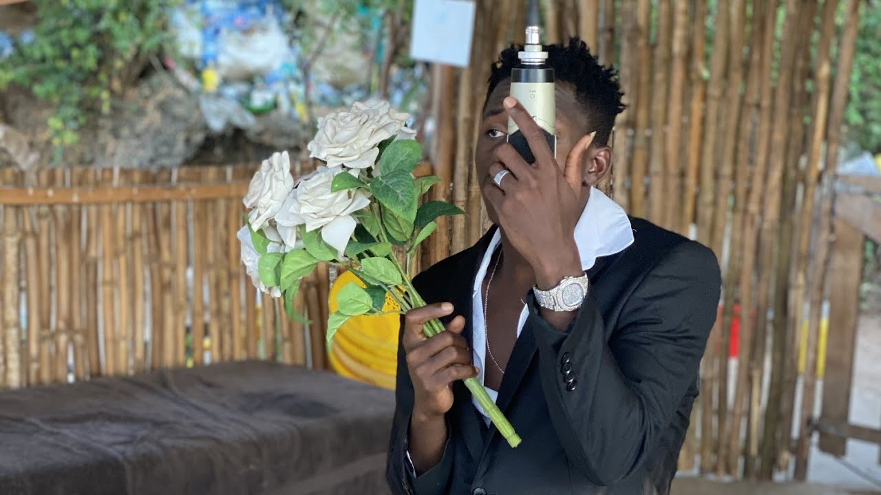 Muks -Naanzaje (Official lyrics video)