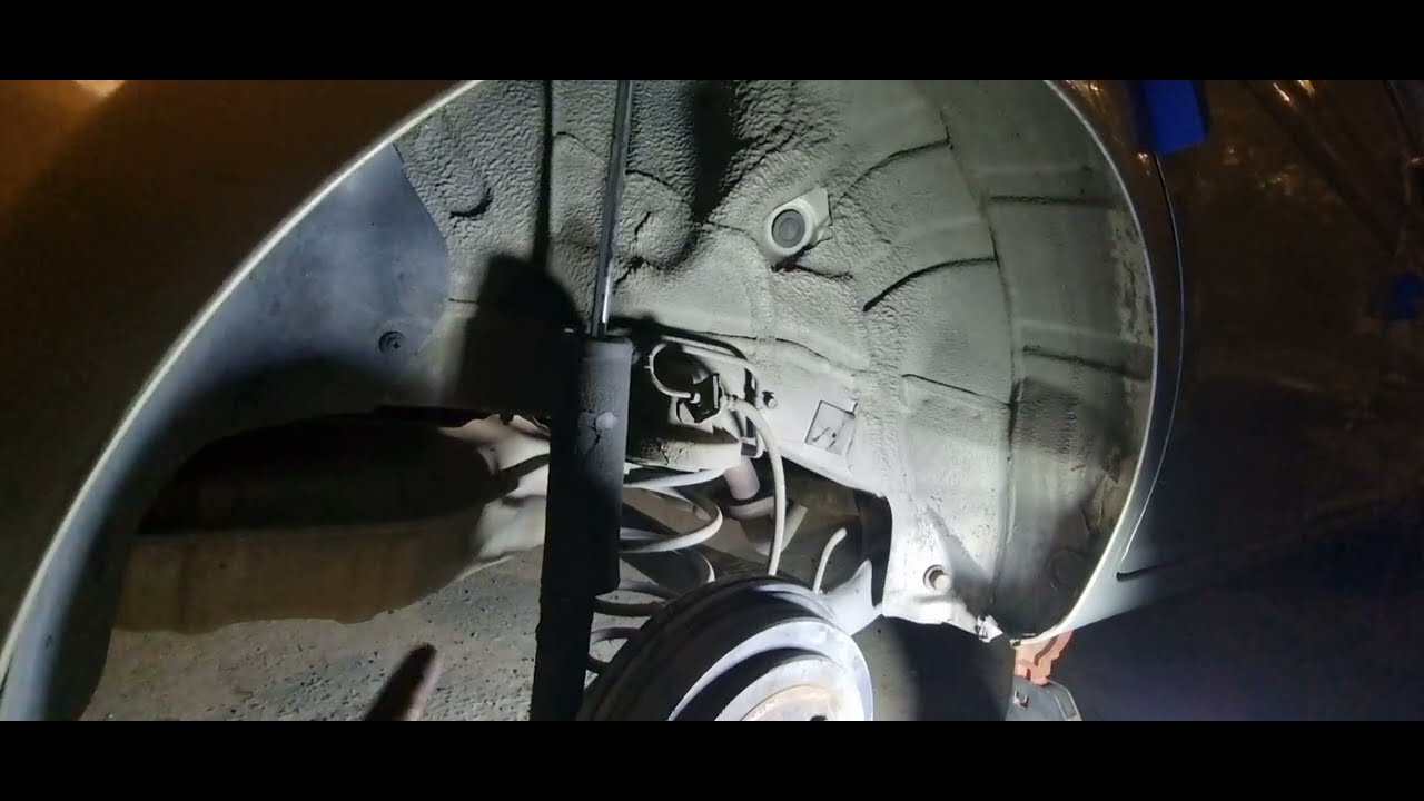 صوت طقطقه في عفشيت السيارة