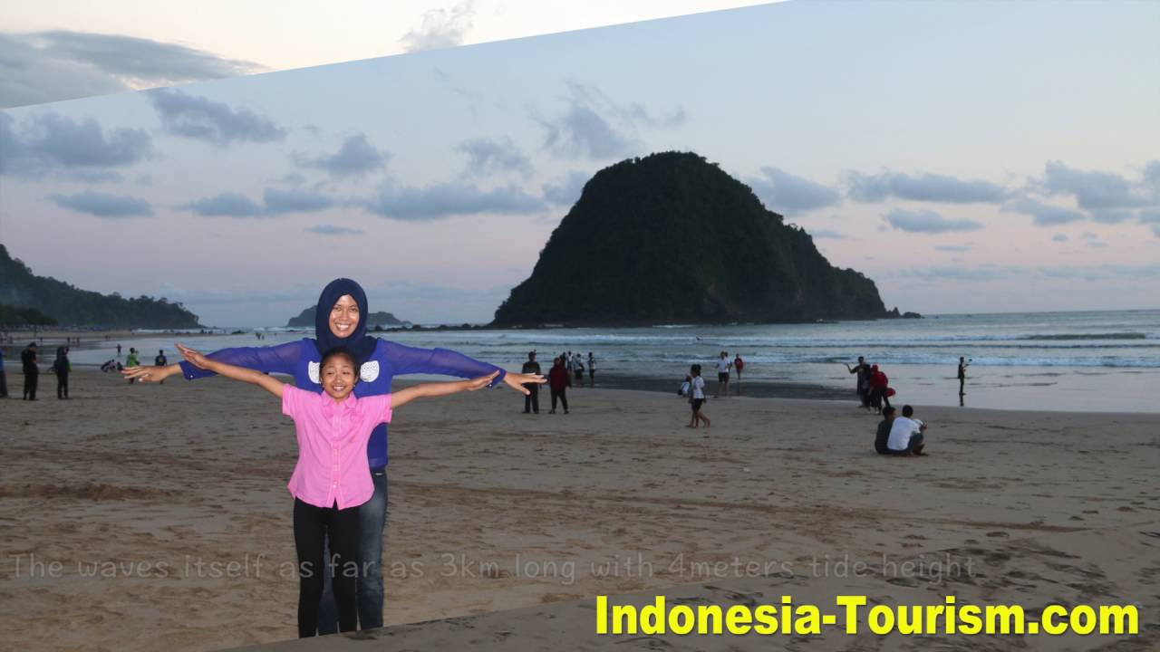 Red Island Beach (Pantai Pulau Merah) - Banyuwangi - East Java - Indonesia