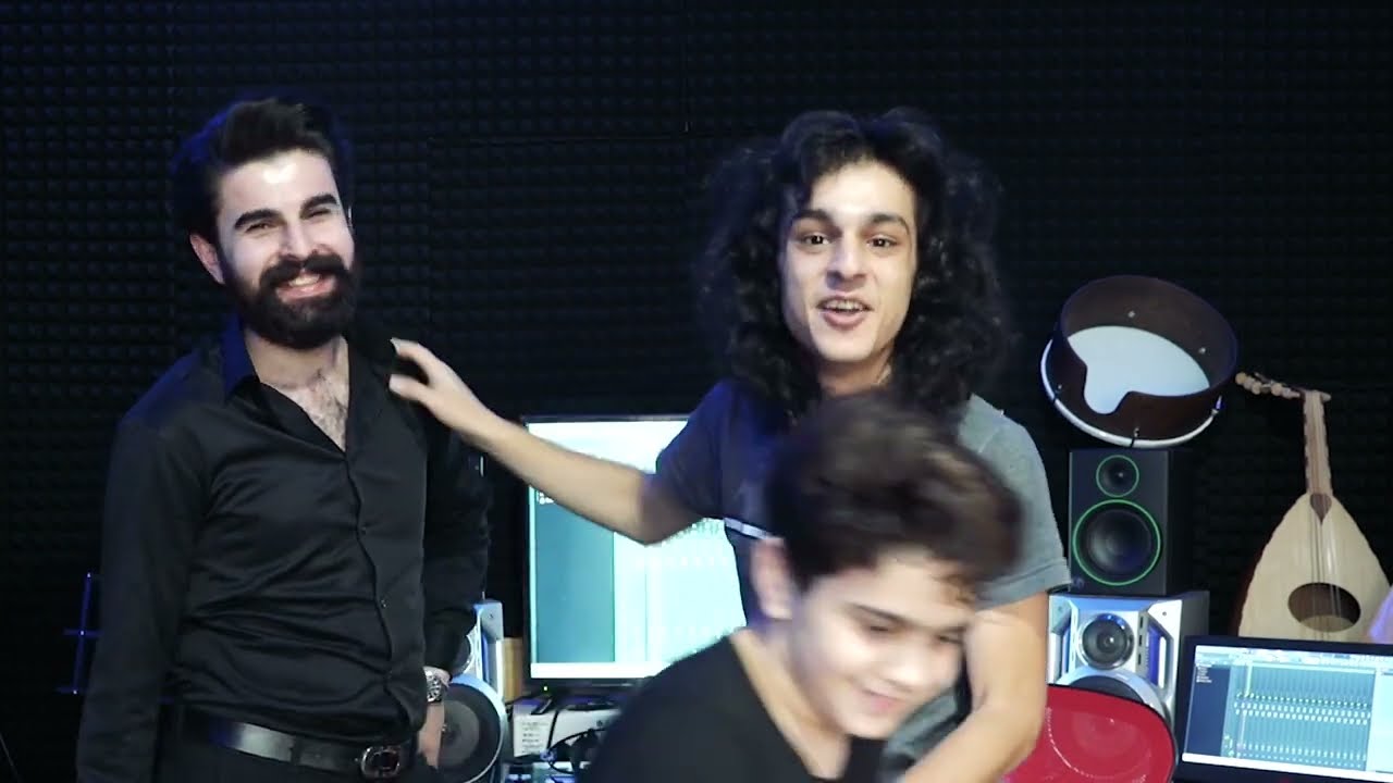 أبو عزام اشترى عدة تسجيل 