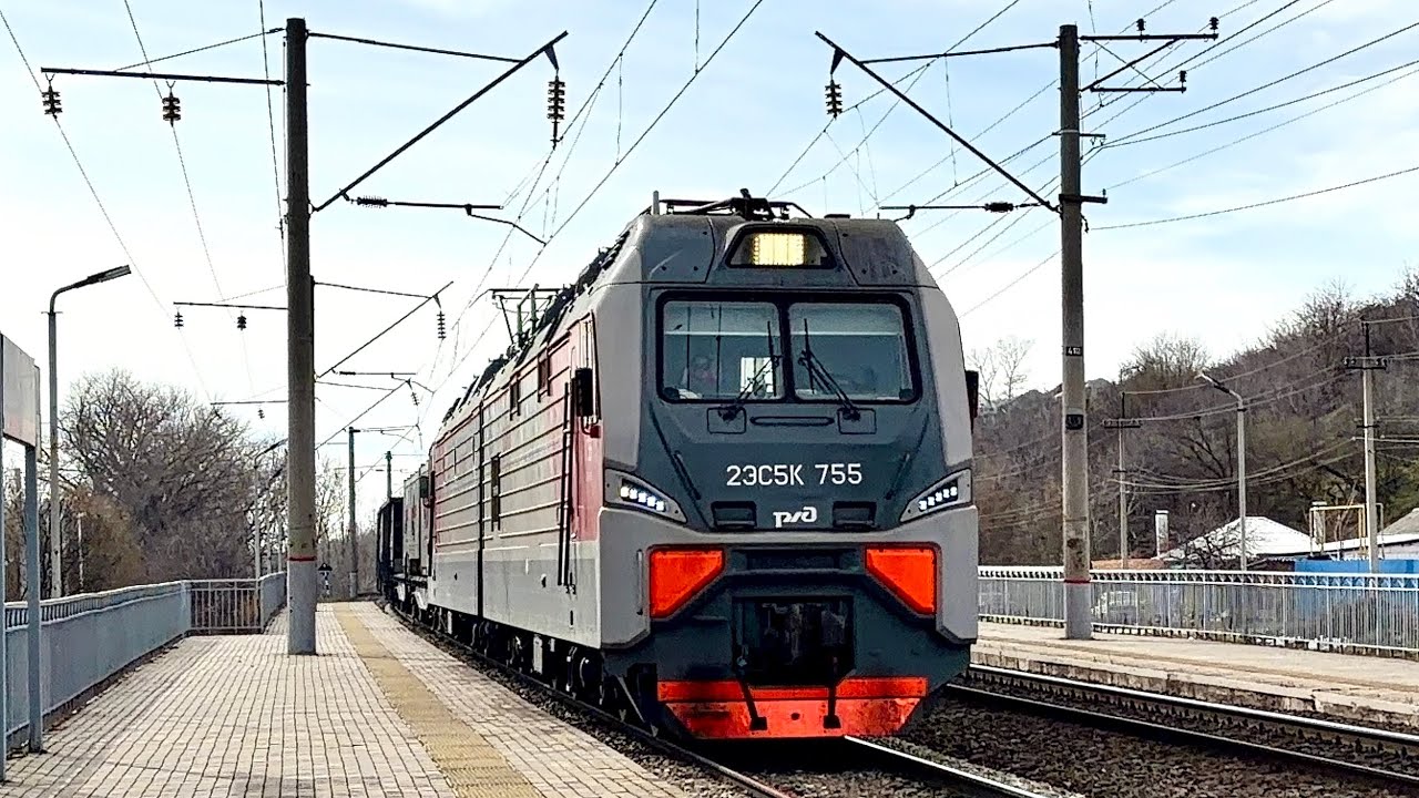 Электровоз 2ЭС5К-755 