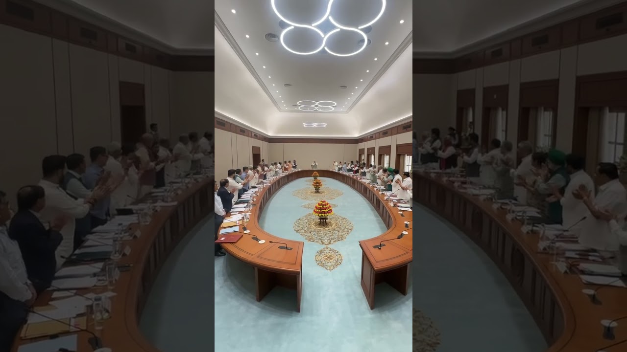 Modi Gets Standing Ovation from Union Cabinet for Record-Breaking Tenure