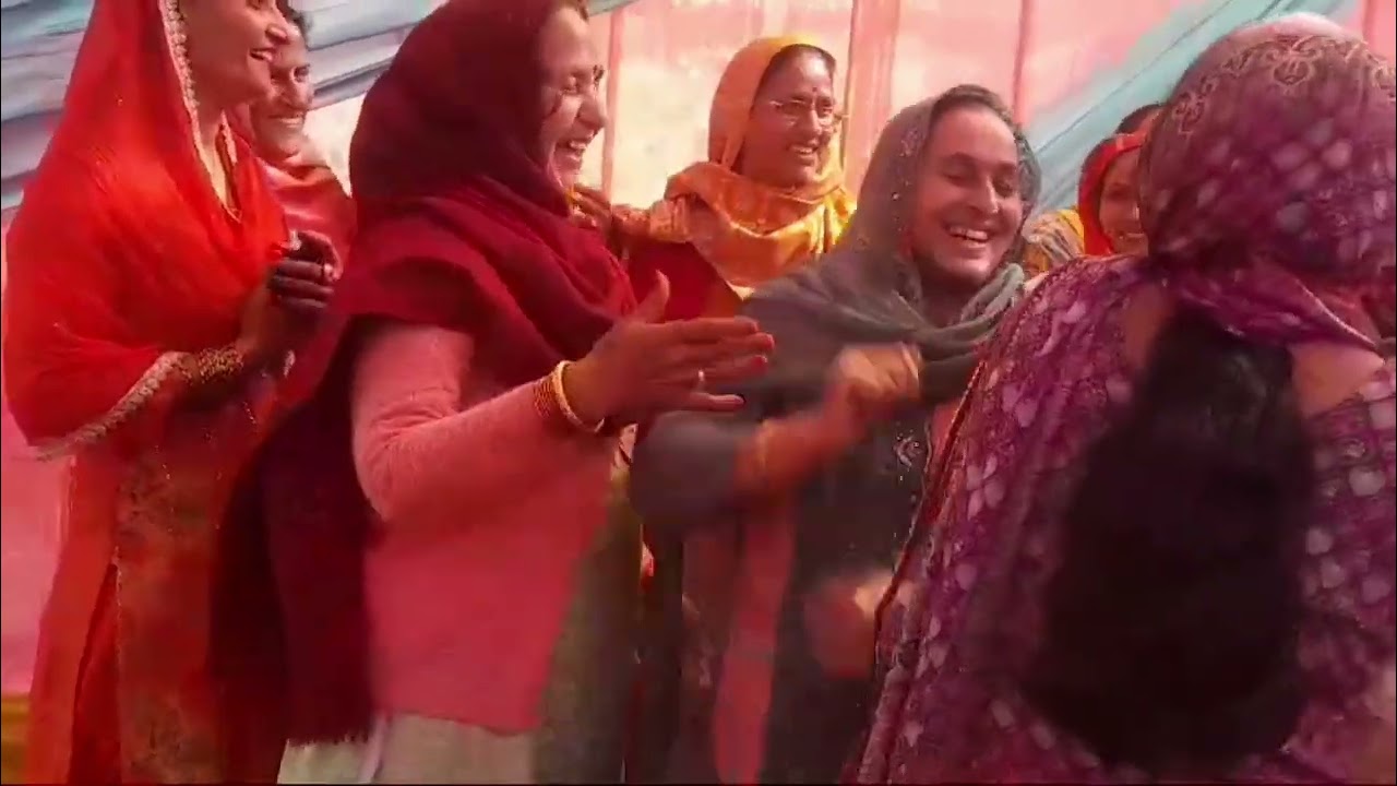 आज बाबे जो तुर गईयां वे तेरी ताईयां चाचीयां#himachli  विवाह गीत#babitaajaybhunal