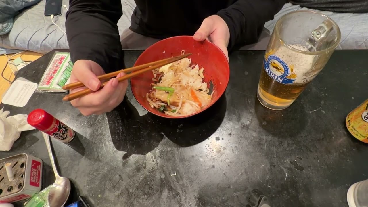 夕食 餃子炒め丼