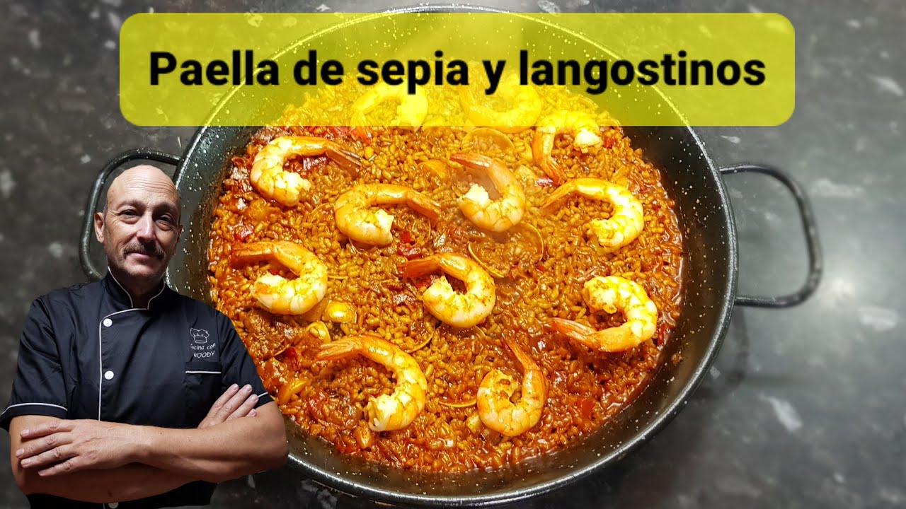 Paella de sepia y langostinos