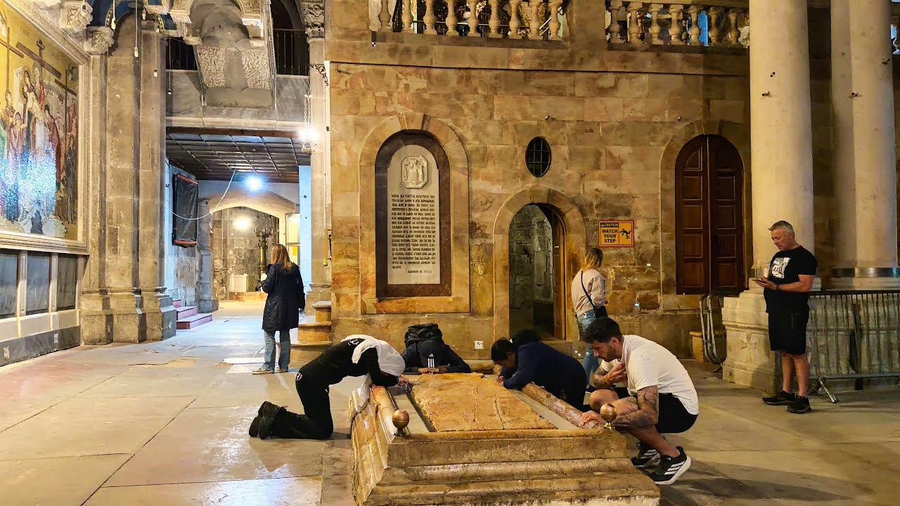 Holy Sepulchre by Night 2026 — Walking Jerusalem’s Most Sacred Place After Sunset [4K]