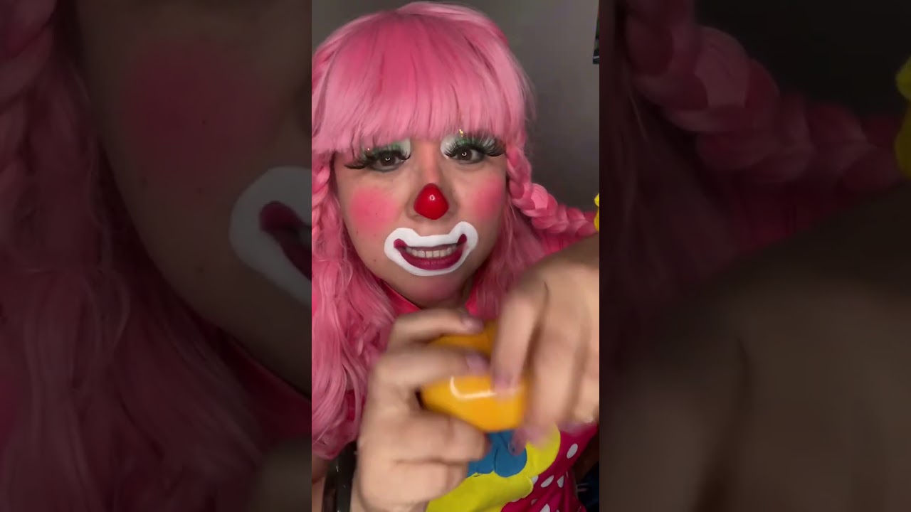 Abriendo un Huevito Sorpresa Maxi 🙌🏻🥳✨ #UnboxingPetit  #asmr #payasitaholanda #videosparaniños