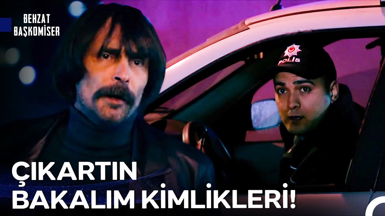Polis Memuru Sert Kayaya Çarptı