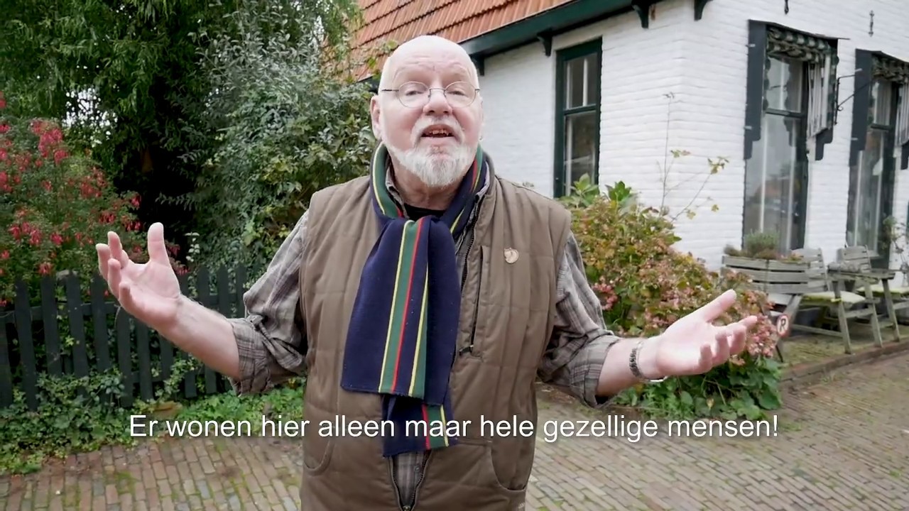Bert geeft een rondleiding door het kleinste dorp van Texel: De Waal