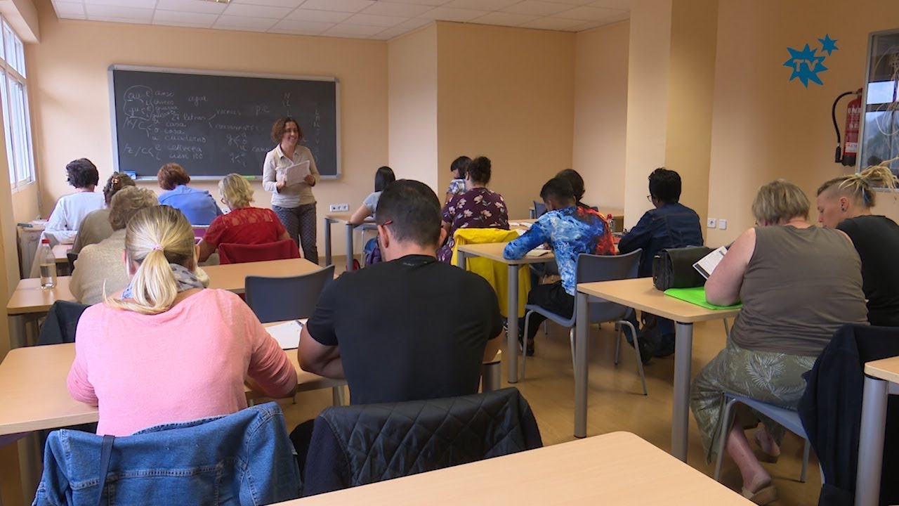 219 alumn@s inician el curso en la Escuela de Adultos La Nucía